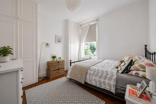 14, Emu Road, London photo 4