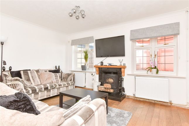 St. Francis Road, Meopham photo 4