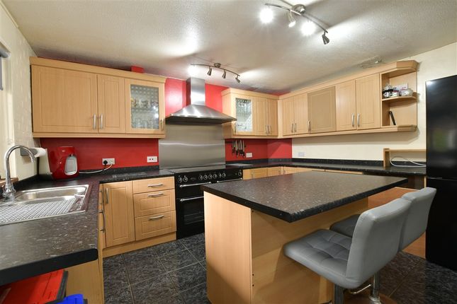 Kitchen/ Breakfast Room