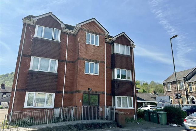 Flat to rent in St. Mary Street, Risca, Newport