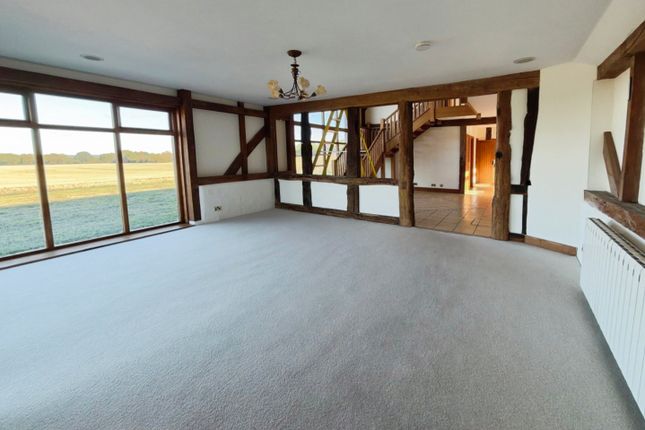 Crann Dara, East Flexford Lane, Guildford photo 4
