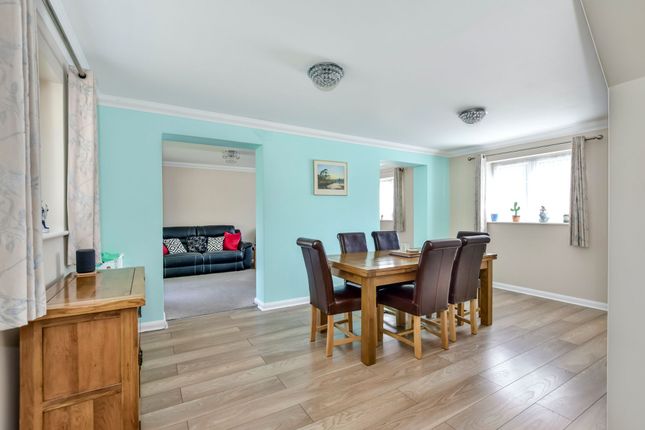 76 Oak Green, Abbots Langley photo 4