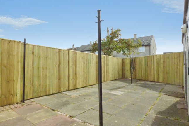 25, Ryan Road, Glenrothes photo 3