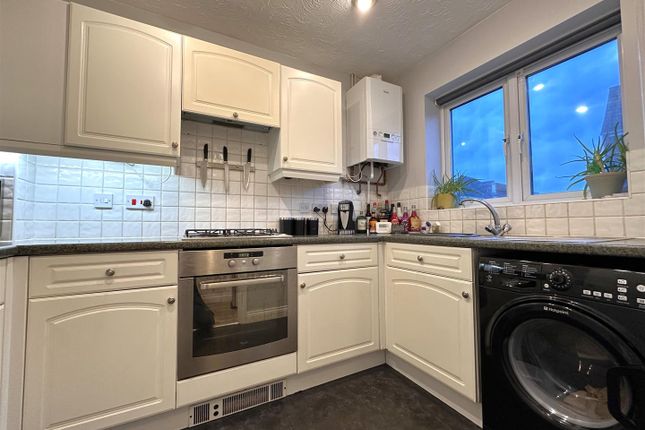 9, Stirling Drive, Newark photo 4