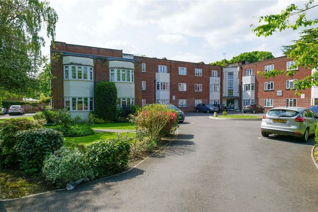 Flat to rent in Coley Avenue, Reading, Berkshire