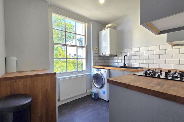 Flat 4, 21, Brunswick Square, Gloucester photo 2