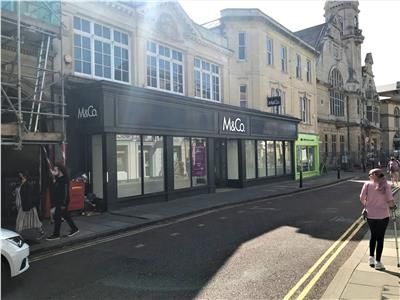 Retail premises to let in 2-3 Silver Street, Trowbridge, Wiltshire