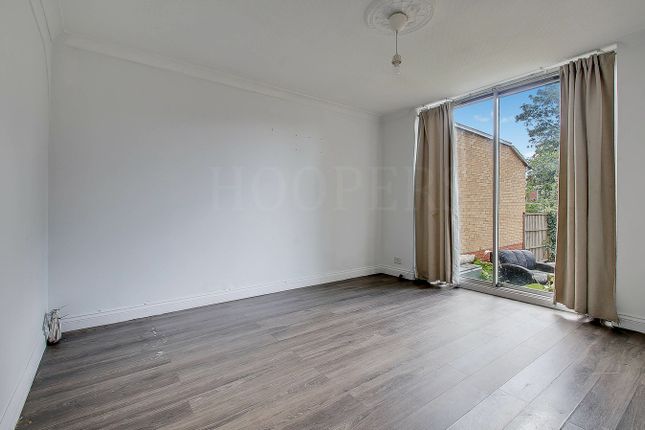 77, Ballogie Avenue, London photo 4