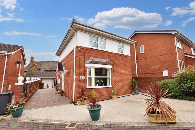 Detached house for sale in Thornhill Croft, Leeds
