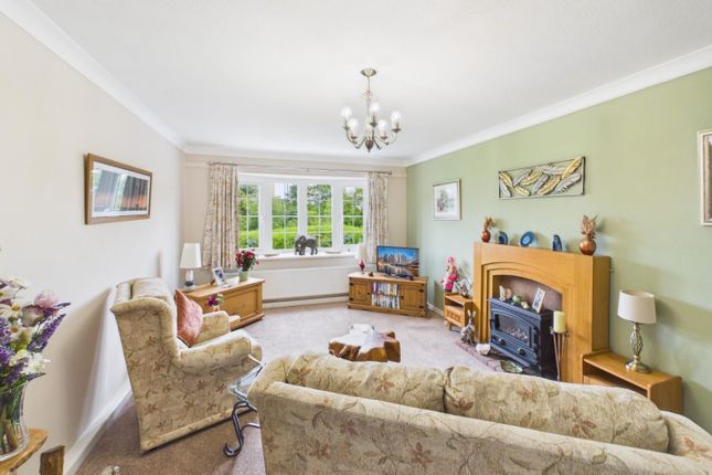 10, Winter Court, Sandy Lane photo 2