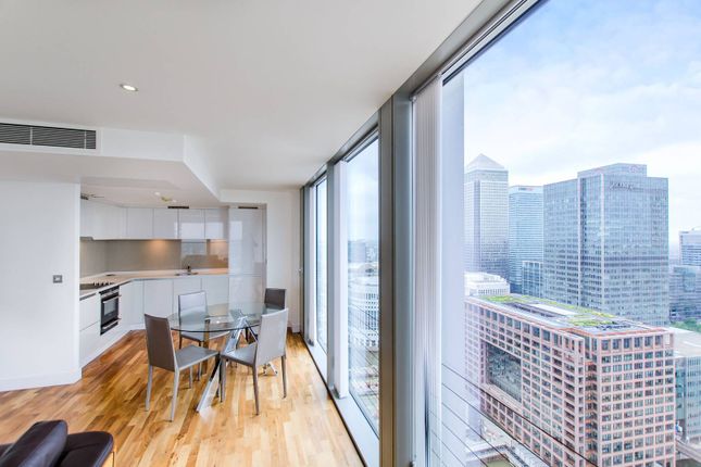 Thumbnail Flat to rent in Landmark East Tower, Canary Wharf, London