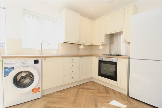 33, Longford Avenue, Feltham photo 3