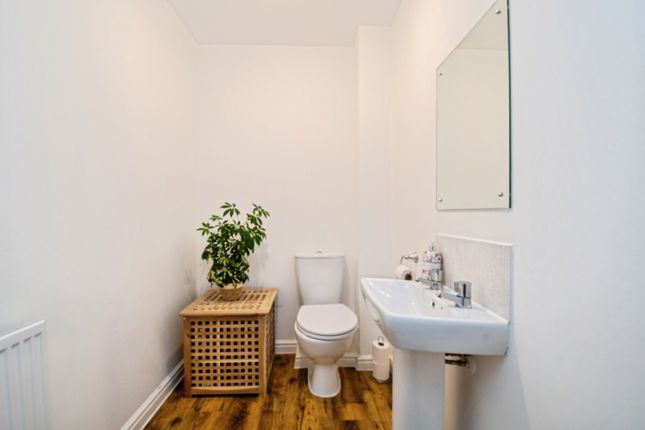 31, Saddlers Way, Plymouth photo 4