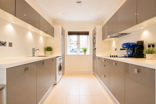 95, Willowbourne, Fleet photo 4