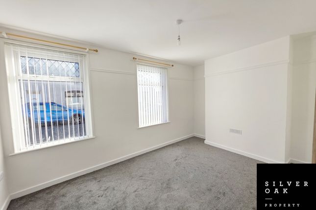 29 Clifton Terrace, Llanelli photo 4