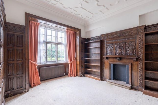 Flat for sale in Eton Avenue, Belsize Park, London