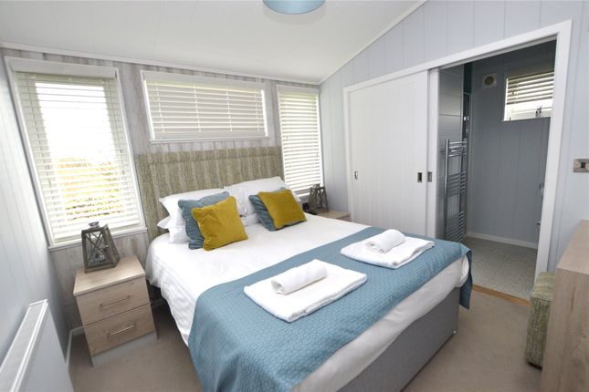Lodge 20, Trevornick Holiday Park,, Holywell Bay, Cornwall photo 4