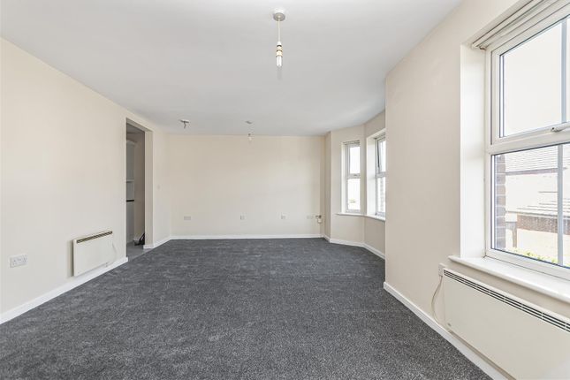 34, Sunningdale Court, Bolton photo 4