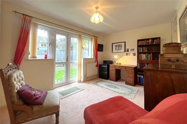 5 Stratford Court,, Avon Road, Surrey photo 5