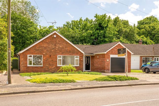 Thumbnail Bungalow for sale in 41 Gardenfield, Skellingthorpe, Lincoln
