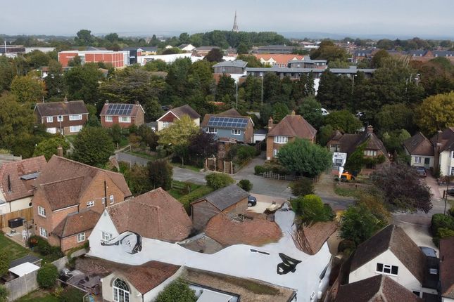 13, Upton Road, Chichester photo 3