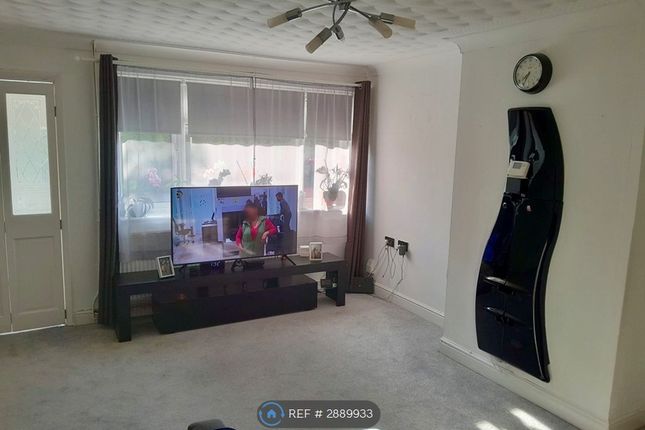 Tiffany Close, Bletchley, Milton Keynes photo 5