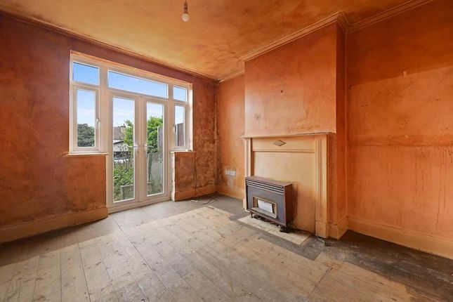 80, Elmbank Way, London photo 4