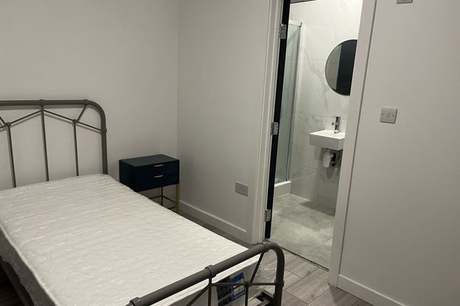Thumbnail Room to rent in Ennerdale Drive, London