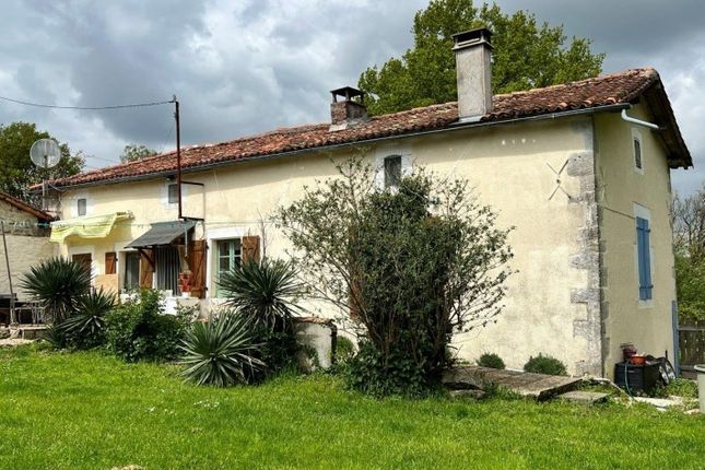 Country house for sale in Champagne-Mouton, Poitou-Charentes, 16350, France