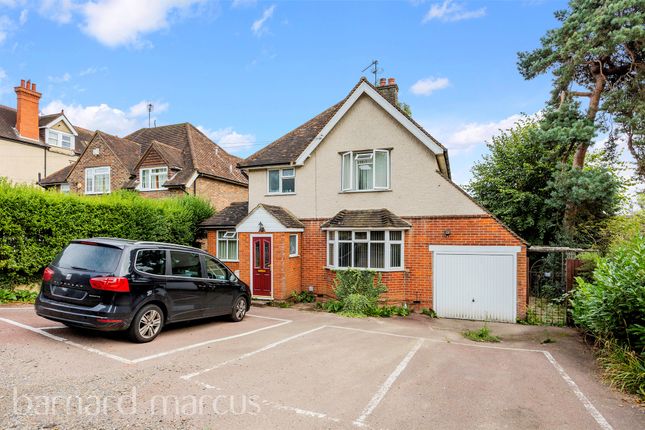 Thumbnail Detached house for sale in Woodlands Road, Redhill