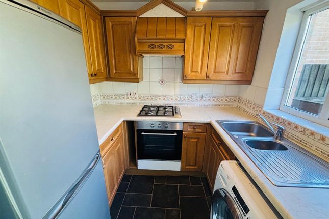 26, Sandstone Drive, Leeds photo 3
