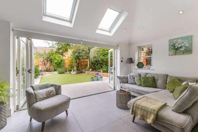 10, Clarence Road, Hertfordshire photo 4