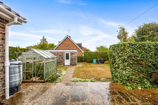 6 Penfold Way, Steyning photo 4