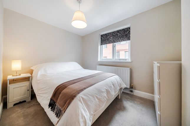 1C,, Severus Road, London photo 4