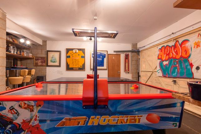 Play Room/Garage