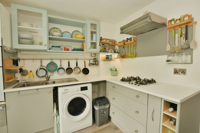 47, Falcon Way, Kent photo 4