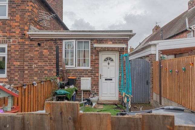 1-bed terraced on 2, Cowes Road, Grantham, £55,000