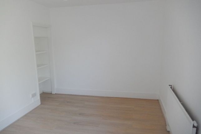 110 Riverdale Road, London photo 5