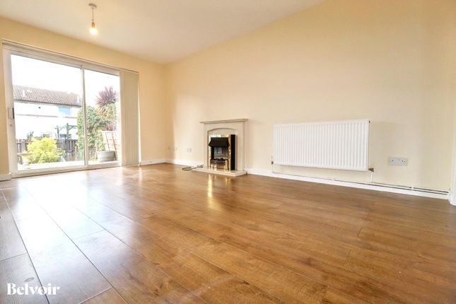 68, Heathmead, Cardiff photo 4