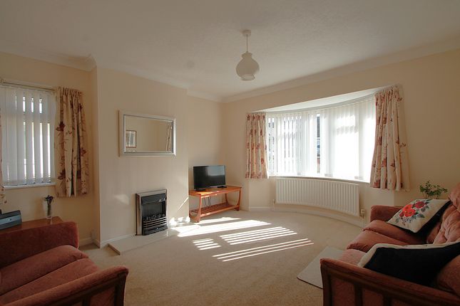 16 Seagrave Drive, Leicester photo 3