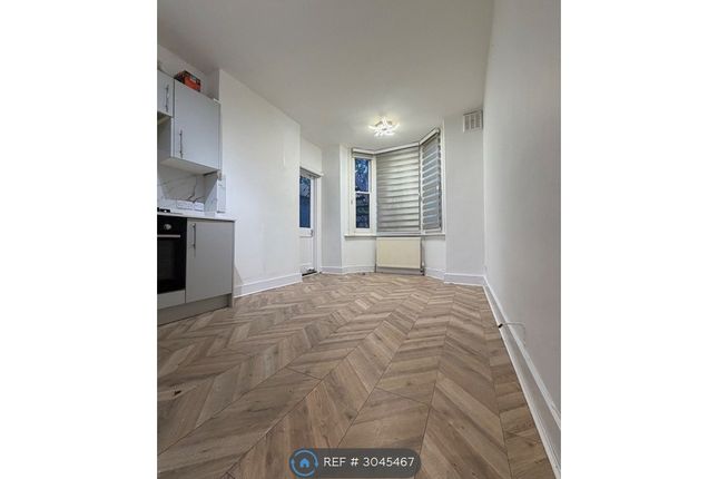 A Rangemoor Road, London photo 5