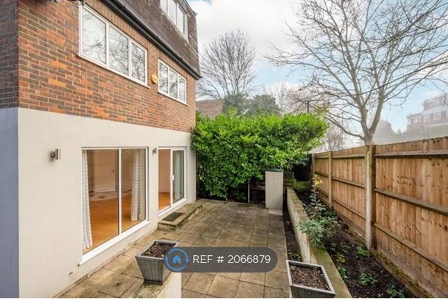 Detached house to rent in Belvedere Drive, London