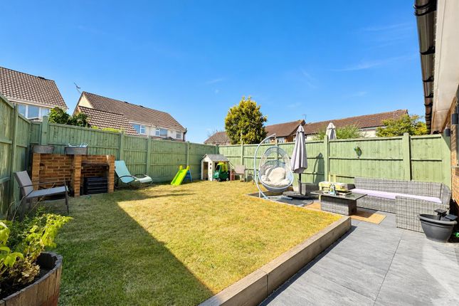 10, Monal Close, Leicester photo 2