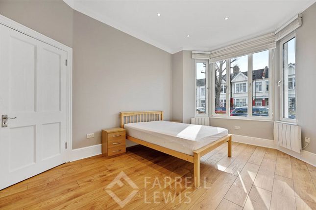 22 Sedgeford Road,, Acton, London photo 4