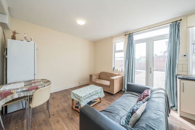 234, Staines Road, Hounslow photo 3