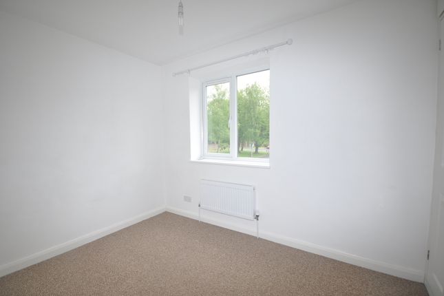 End terrace house to rent in Timberbank, Vigo, Gravesend