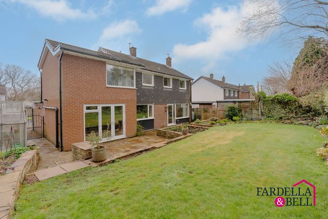 2 Woodlands Grove, Burnley photo 4