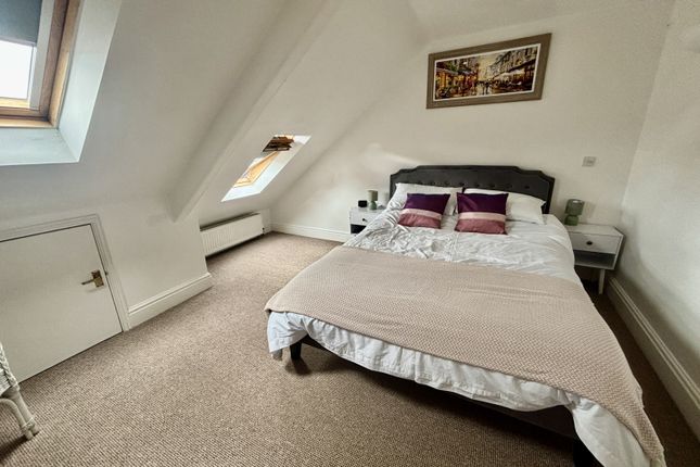 Flat 5, 12 Pendarves Road, PENZANCE photo 3