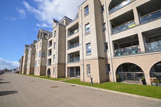 2 bed flat to rent in Victoria Street, Carnoustie, Angus DD7