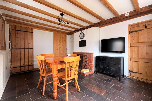 40, Hinton Road, Northamptonshire photo 3
